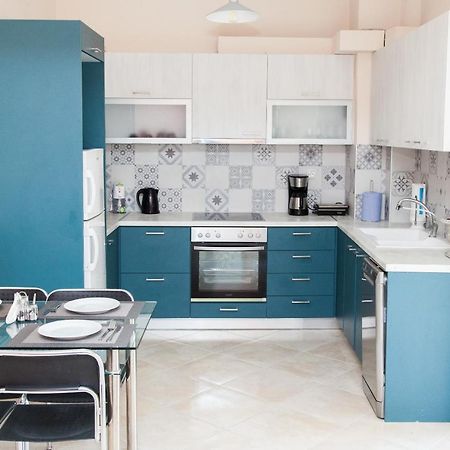Great Apartment In พีเรียส ภายนอก รูปภาพ