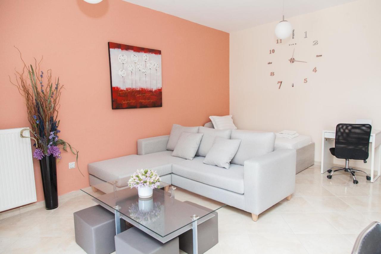 Great Apartment In พีเรียส ภายนอก รูปภาพ