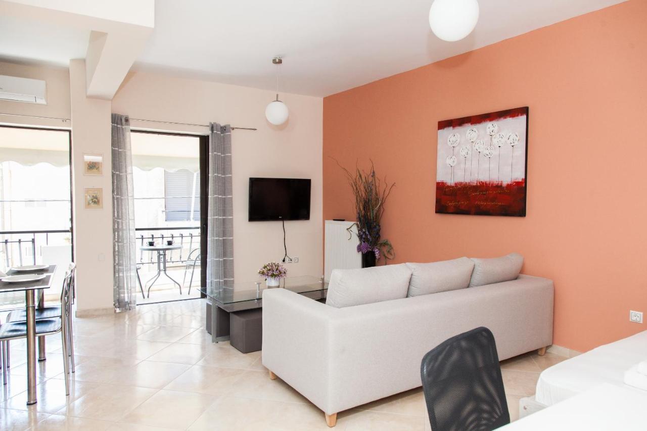 Great Apartment In พีเรียส ภายนอก รูปภาพ