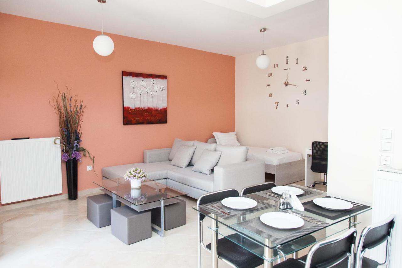 Great Apartment In พีเรียส ภายนอก รูปภาพ