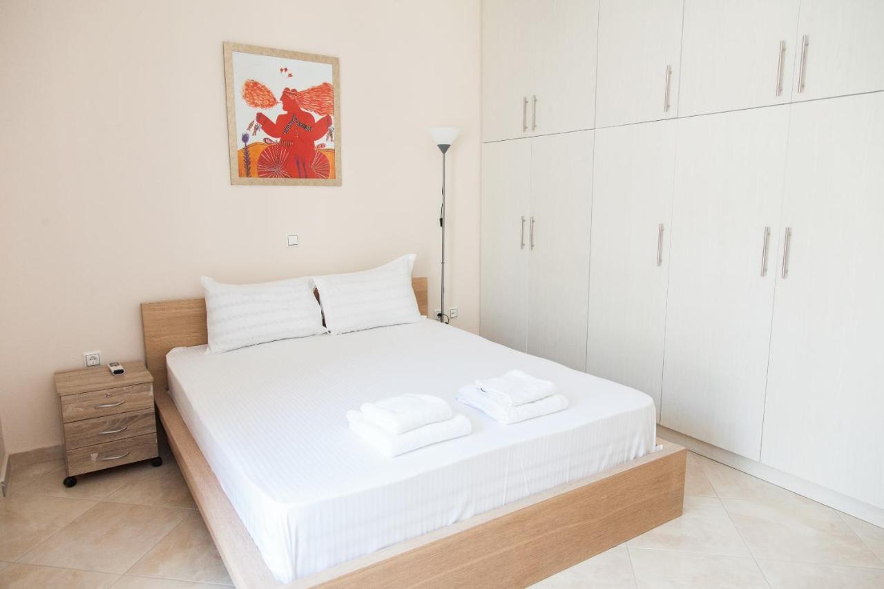 Great Apartment In พีเรียส ภายนอก รูปภาพ