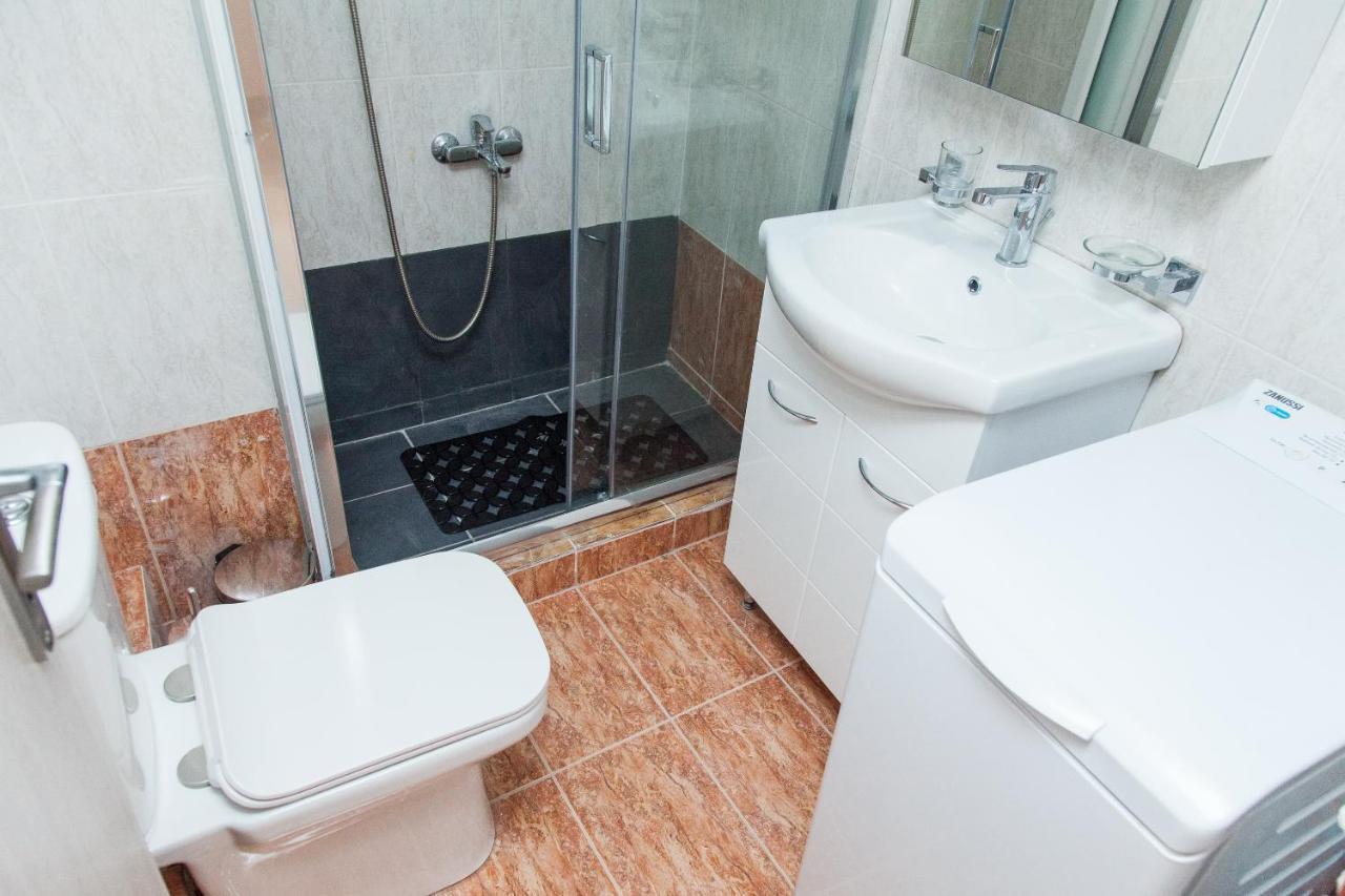 Great Apartment In พีเรียส ภายนอก รูปภาพ
