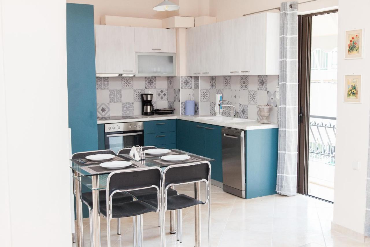 Great Apartment In พีเรียส ภายนอก รูปภาพ