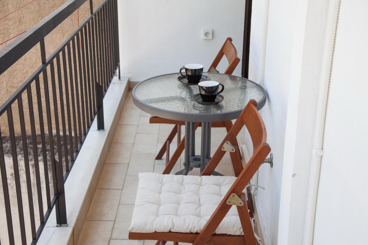 Great Apartment In พีเรียส ภายนอก รูปภาพ