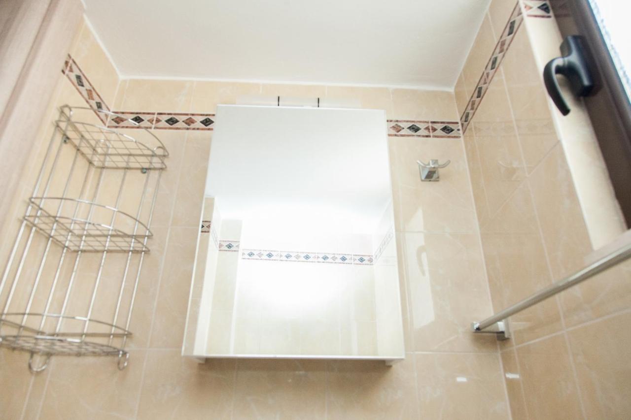 Great Apartment In พีเรียส ภายนอก รูปภาพ