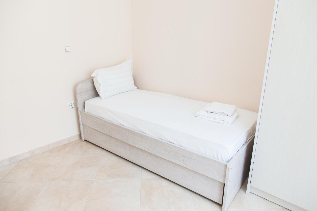 Great Apartment In พีเรียส ภายนอก รูปภาพ